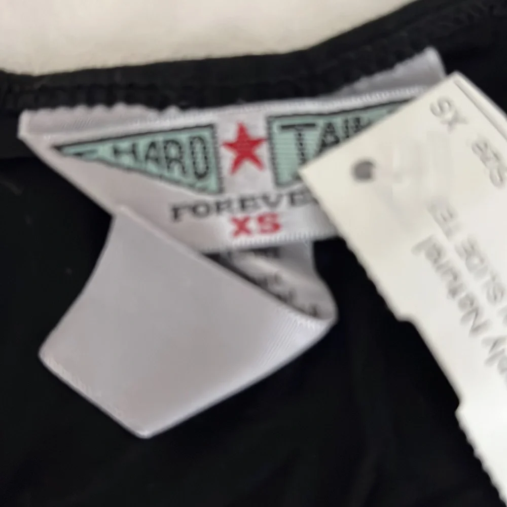 Hard Tail Triangle Crop Top Tank XS. NWT - Picture 3 of 8